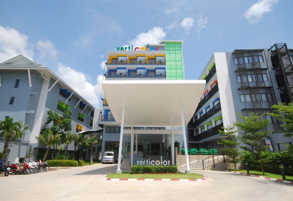 هتل ساموئی ورتیکالر